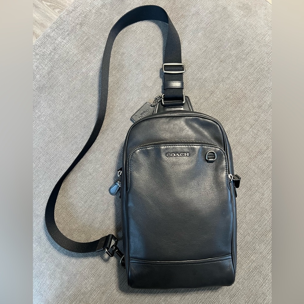 COACH Crossbody Men’s / Women’s Graham Pack Bag.  Soft Black Leather. EUC